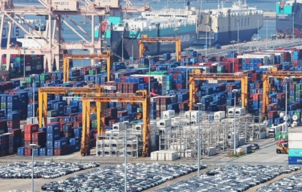 KDI "소비 덕 경기 다소 개선…건설부진은 지속" 