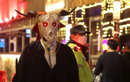 "이태원 대신 홍대로"…참사 3년, 이동한 핼러윈 인파