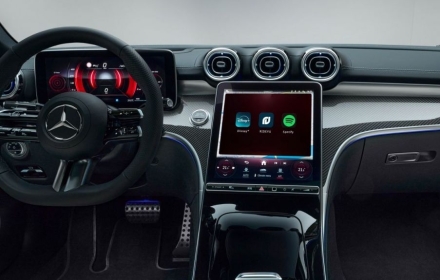 Mercedes-Benz Vehicles Will Notify Users of Flight Cancellations at Incheon Airport