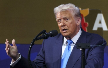Trump Orders Investigation of Senior Democrats Amid Pressure to Release 'Epstein Documents'