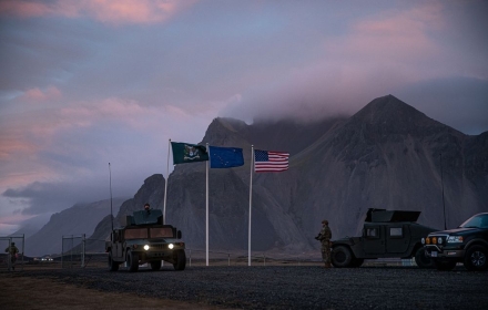 18분 후 시카고 폭발, 발사국 불명…은유 아닌 현실[슬레이트]