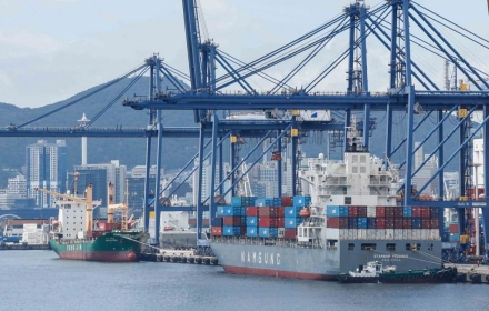 Korea's Public Sector Debt-to-GDP Ratio Falls to 68%... First Decline in Six Years