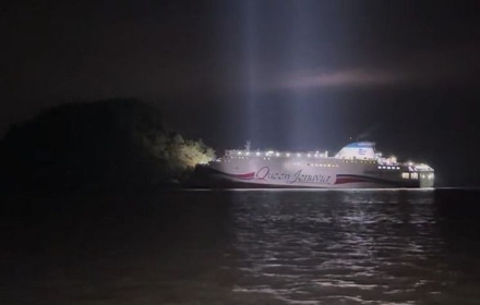 "뉴스 검색하다 그만"…해경, '여객선 좌초 책임' 일항사·조타수 긴급체포