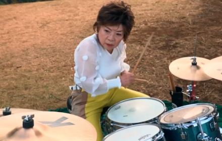 [일본人사이드]"암도 내 무대를 막지 못해"…85세 최고령 드러머 할머니