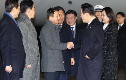 방일 마친 李대통령 귀국…15일 UAE 행정청장 접견 