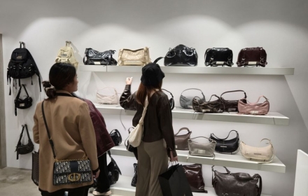 마뗑김 가방 사고, 미역국 먹는다…홍콩의 일상 