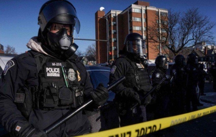 美 두 번째 시민 사살에 거세지는 시위…ICE, 최루탄·섬광탄으로 해산 시도