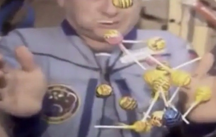 츄파춥스의 세계 정복…이 천재 화가 덕분이었다 [맛있는 이야기]