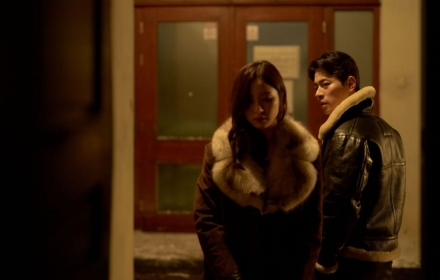 이념이 휩쓸고 간 텅 빈 눈동자…그 속에 '순수'를 심다[라임라이트]