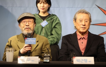 “时隔67年的夏洛克”Park Geunhyeong：“想展现一个‘人’”