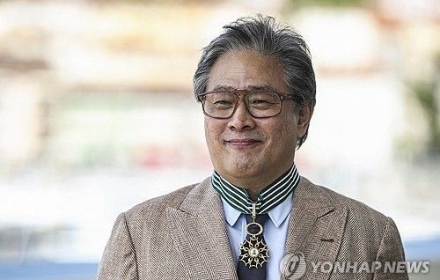 박찬욱, 프랑스 최고 문화예술공로훈장 '코망되르' 수훈