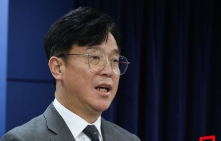 총파업 임박하자 노동부 장관 나서…삼성전자 노사 협상 재개