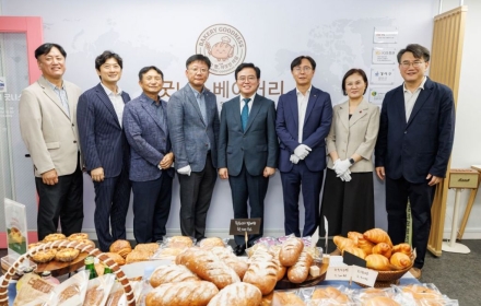 KB증권, 취약계층 자립지원 '베이커리 굿니스' 열어