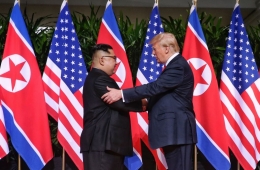 "트럼프, 김정은과 북핵 용인·종전·한미연합훈련 중단 논의 가능성"