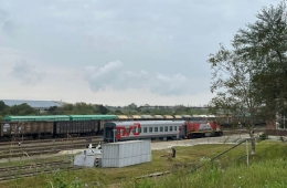 북중 여객열차 6년 만에 운행…양방향서 압록강 철교 통과