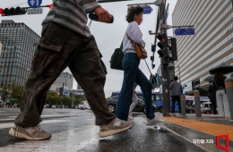 '성과급 두둑' 대기업 때문에…직장인 평균연봉 5000만원 첫 돌파