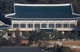 靑 "호르무즈 기여, 한반도 대비태세 손상 없는 범위 내 운신할 수도"