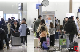 신혼여행 앞두고 "경유 대신 직항"…항공권 가격 3배 급등