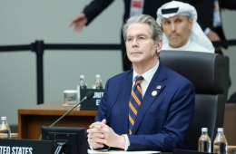 美, 치솟는 국제유가에 "이란산 원유 판매 30일 간 허용" 