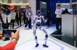 껍데기 만들던 중국이 두뇌에 집착...HW→SW 경쟁력 이동 