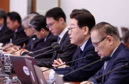 李, '기름값 폭리' 정유업계에 또 일침…"대국민 중대범죄"