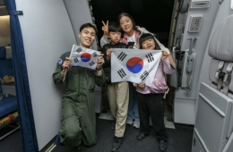 '사막의 빛' 작전…중동 전쟁 고립 한국인 204명, 군 수송기 타고 귀국길