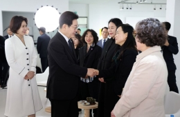 초선 만난 李대통령 "국민 열망 받아 개혁해야…세상 잘 바꾸자"