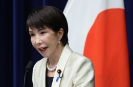 日다카이치 'A급 전범 합사' 야스쿠니신사에 공물 봉납