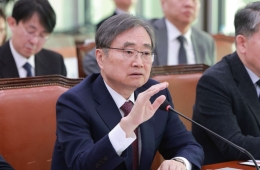 SNS로 파병요청…조현 "답변 곤란"·안규백 "공식요청 없어"