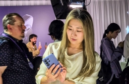 20~30도만 기울여도 안보인다…'케데헌' 메기 강 감독도 확인해본 그 기능