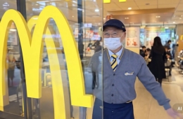 그의 다음 직장은 ‘패스트푸드점’이었다