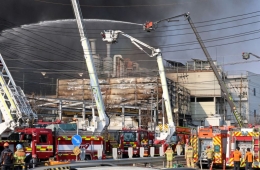 '물 닿으면 폭발'…공장 내부 나트륨 200㎏에 화재 진압 난항
