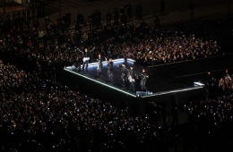 [포토]무대 오른 BTS…뜨거운 환호로 가득 찬 광화문