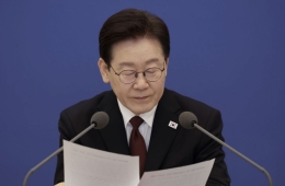 李대통령 "전기료 이대로면 손실 엄청나게 늘어…전기 절약 당부"