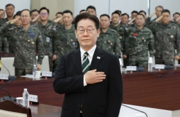 李대통령 "자주국방 필수적, 조속한 전시작전권 회복 추진"