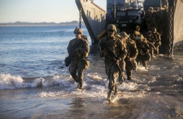 "美국방부, 이란서 지상 작전 준비 중"…기습 작전 가능성도