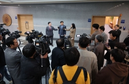 선거판 흔들리는 전북…'제명' 김관영 무소속 출마?