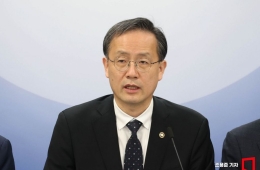 정부, 닭·돼지고기에 일시적 관세 인하 추진…매점매석 제재 강화 