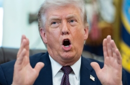 트럼프, 또 협상 하루 연기 "호르무즈 해협 안 열면 모든 발전소 폭격" 