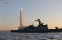 북, '잠수함 기지' 신포서 단거리 탄도미사일 발사…140㎞ 비행