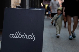 주가 '99% 폭락' 망했다가, 돌연 '600% 폭등'…대통령도 찾는 신발 팔던 이곳