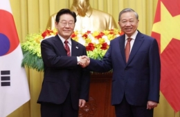 李 "韓, 베트남 선진국 진입 최적 파트너"…또 럼 "원전투자 환영"