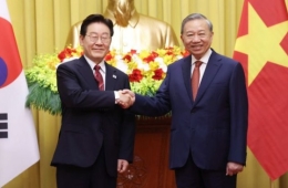 李 "韓, 베트남 '선진국 진입' 최적 파트너"…또 럼 "인프라·원전 투자 환영"