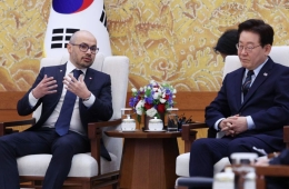 President Lee: "Gemini Sometimes Acts Unprompted"... Hassabis: "Safeguards Are Essential"