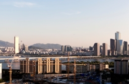 Meritz and Mirae Asset Buildings Also Set for Redevelopment... Deregulation and Capital Inflow to Transform Yeouido Skyline 