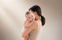 고개 까딱 우리 아기…까딱하다 평생 삐딱