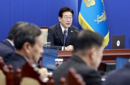 지선 한 달 앞둔 청와대 '정중동'…산적한 민생 챙기고 논란 줄인다