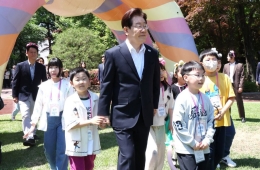 "긴축 노래 부르는 분들에게"…李대통령, IMF 통계로 '재정 긴축론' 반박