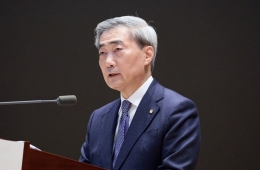 신현송 "물가 안정에 중점…늦지 않게 금리 인상 필요"