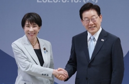 Lee Holds Summit with Takaichi: "Cooperation Beyond Precedent"